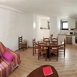 Gengina, Muy Centrico